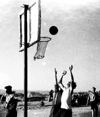 Images/1951 1LF 1950  Aquaba Spots 660.jpg